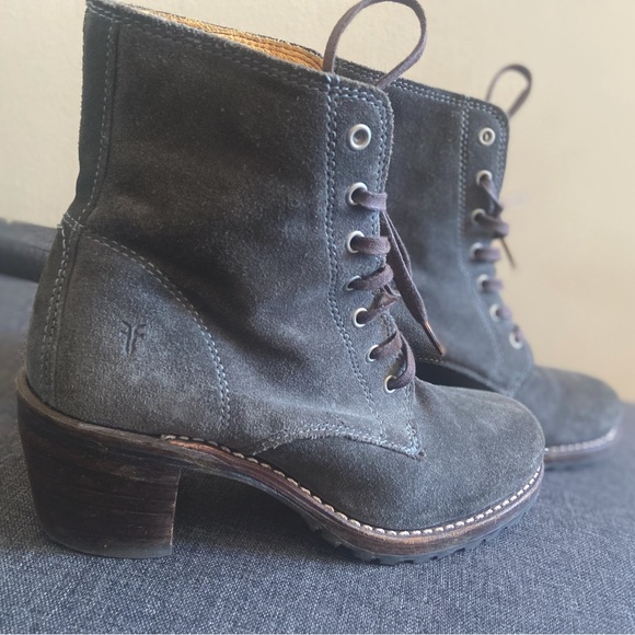 FRYE suede lace up boot with leather lining inside - Picture 2 of 7